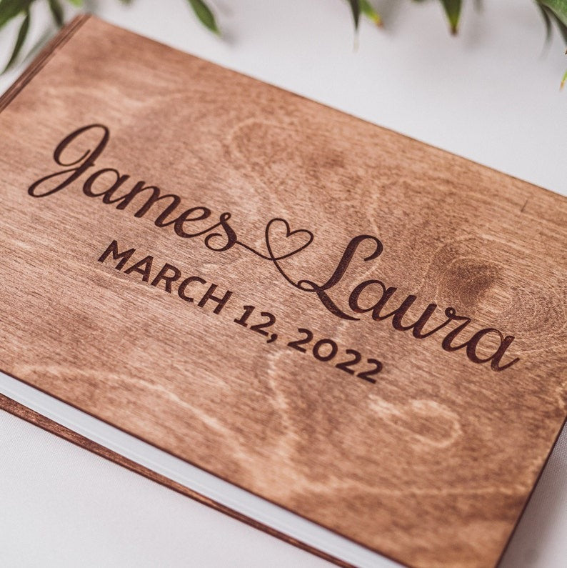 Livre en bois personnalisé