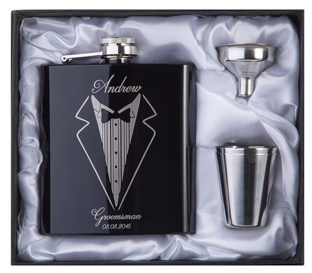 Coffret de flasques noires personnalisées | Cadeau pour garçon d'honneur