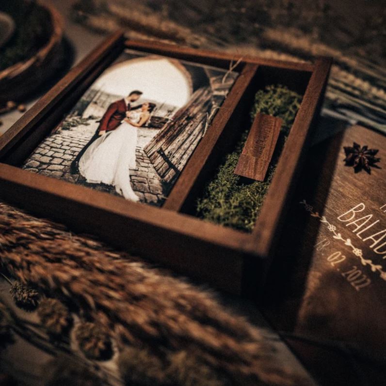 Boîte à photos en bois avec clé USB