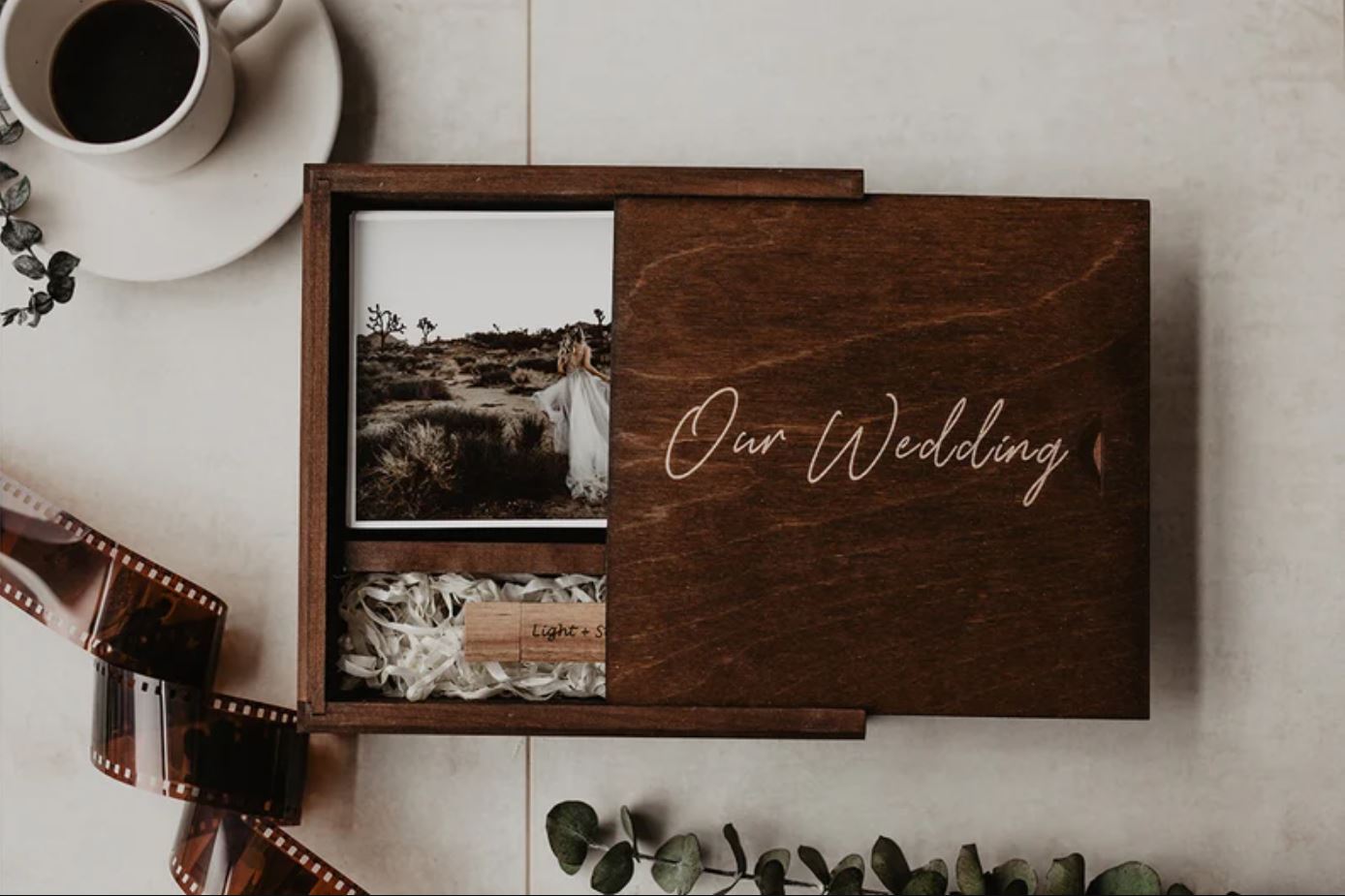 Boîte à photos en bois avec clé USB