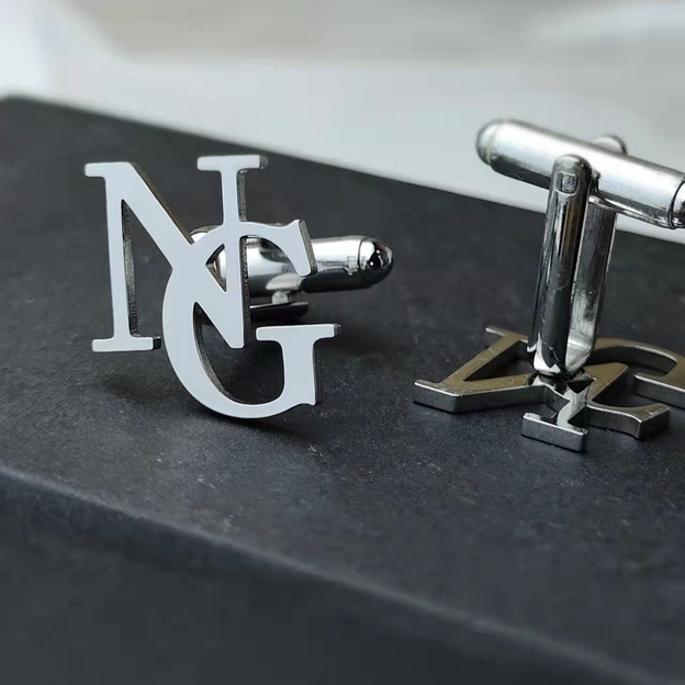 Boutons de manchette initiales