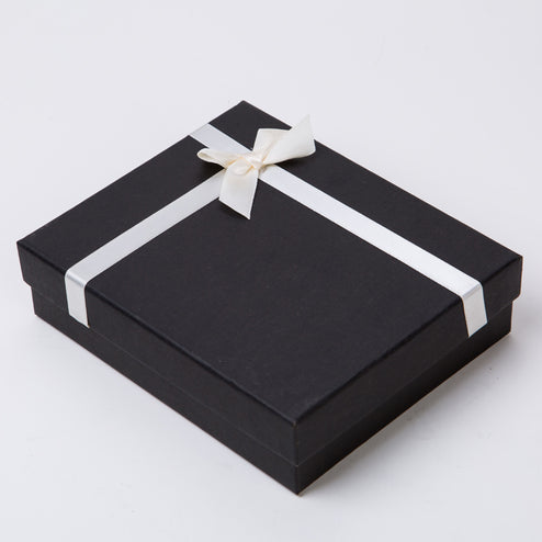 Coffret de flasques noires personnalisées | Cadeau pour garçon d'honneur