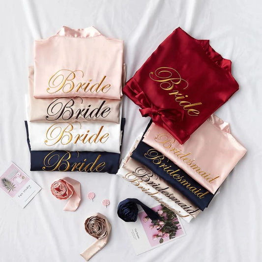 Robe für Braut und Brautjungfern