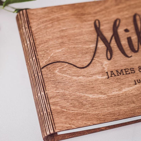 Livre d'or en bois
