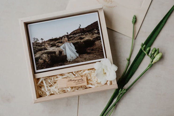 Boîte à photos en bois avec clé USB 